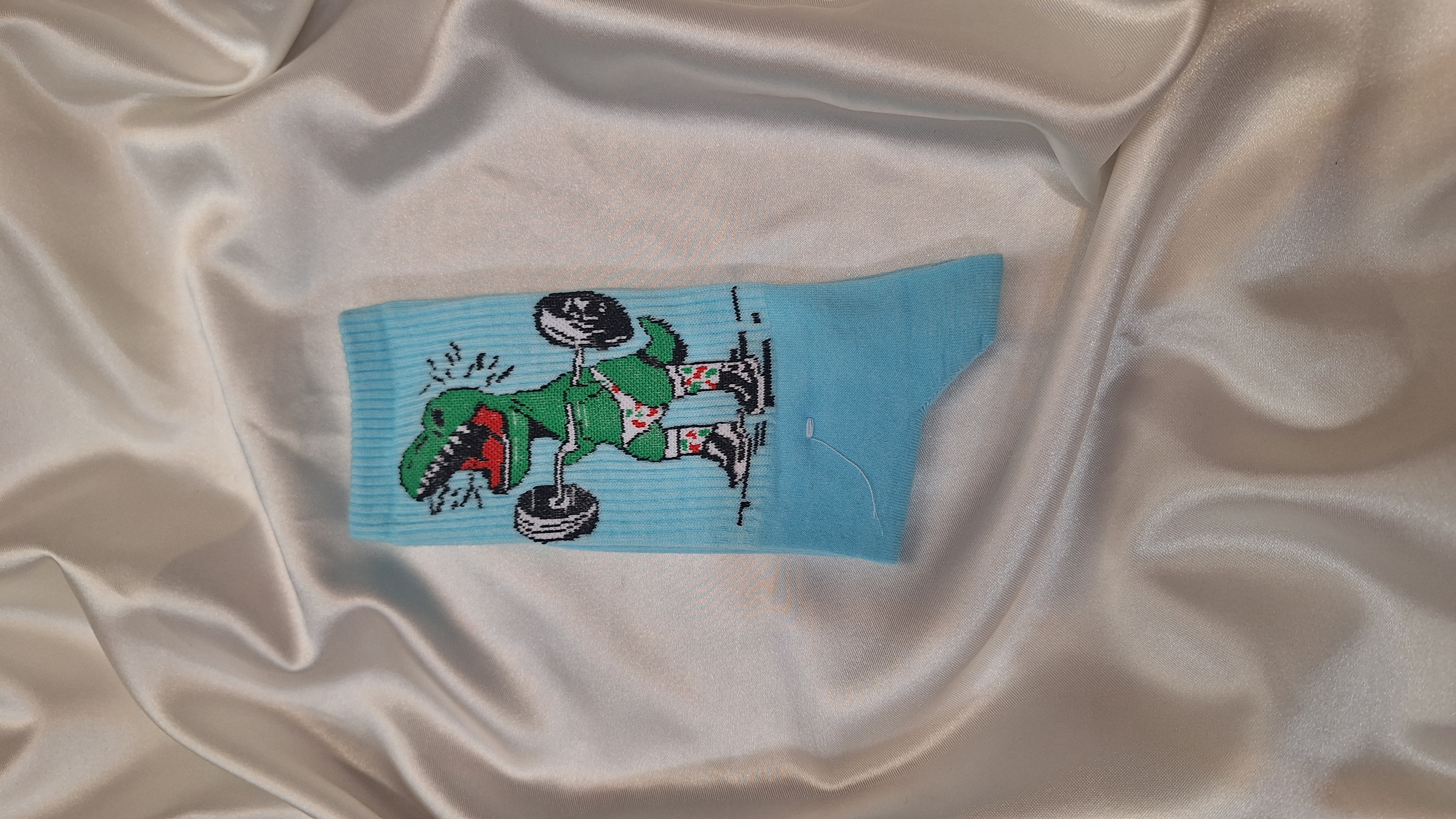 جوراب طرح دار ساق بلند دایناسور وزنه بردار