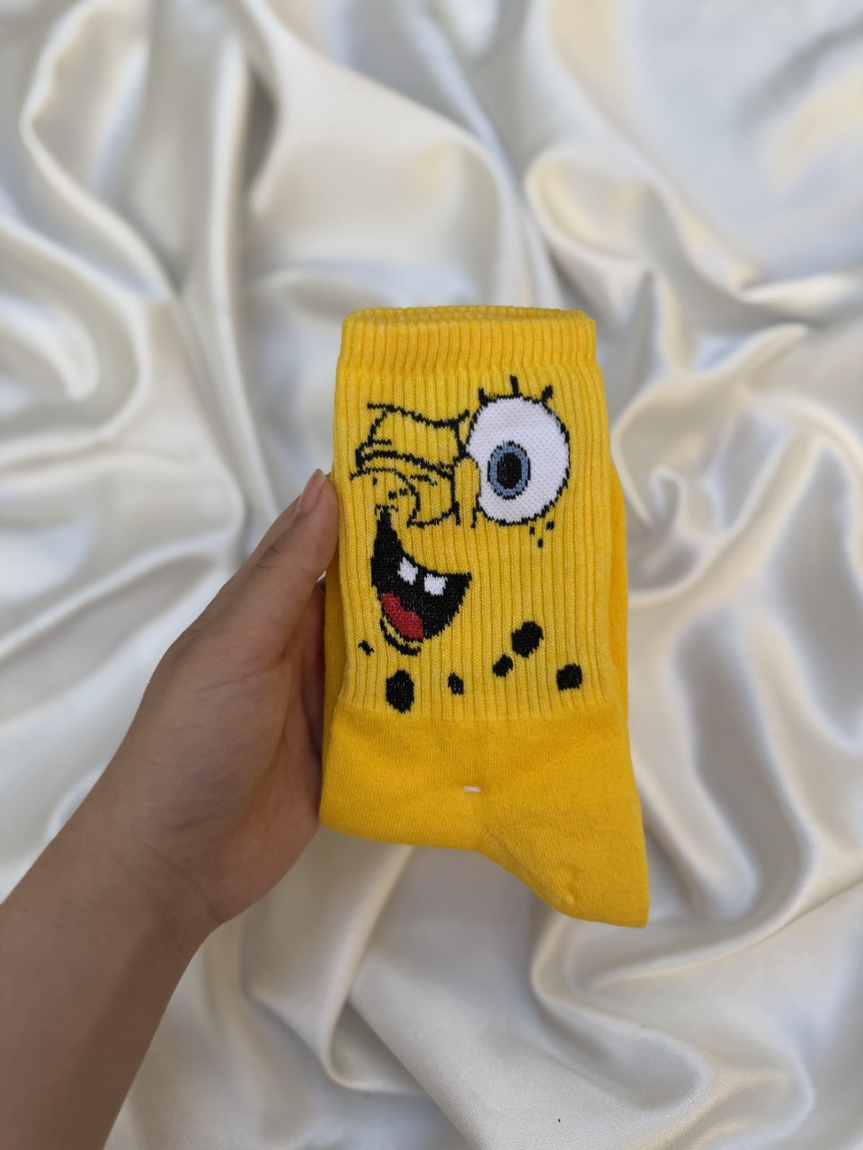 جوراب طرح دار ساق بلند باب اسفنجی چشمک زن