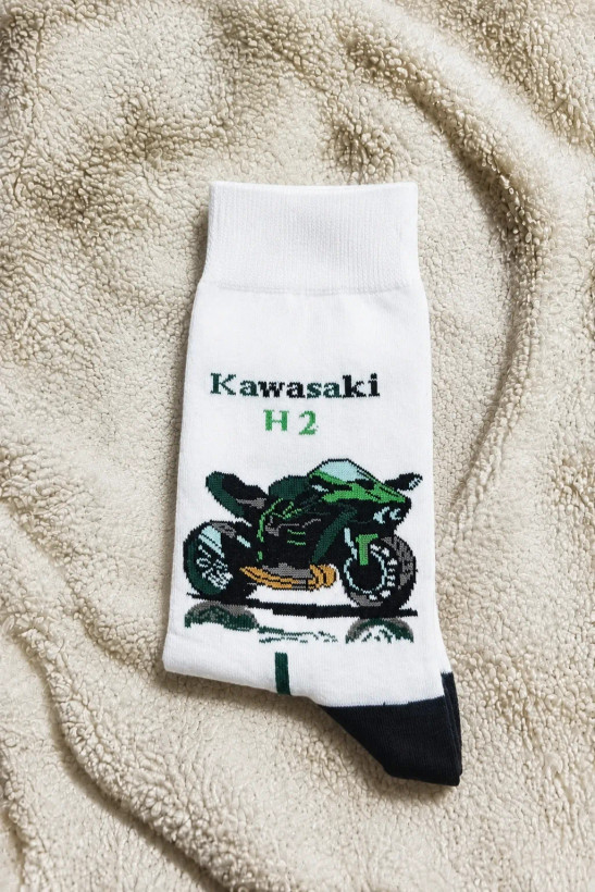 نمای جوراب ساق بلند پنبهای طرح موتورسیکلت Kawasaki H2 با زمینه سفید و جزئیات سبز و مشکی